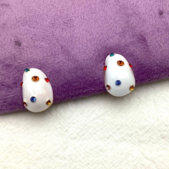 Small Enamel Clip Earrings - Picture 2 of 3